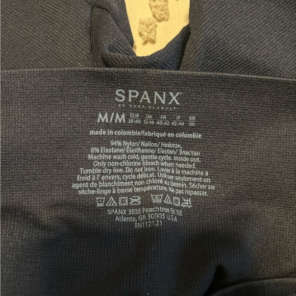 Spanx seamless Shaping Leggings - Picture 4 of 6